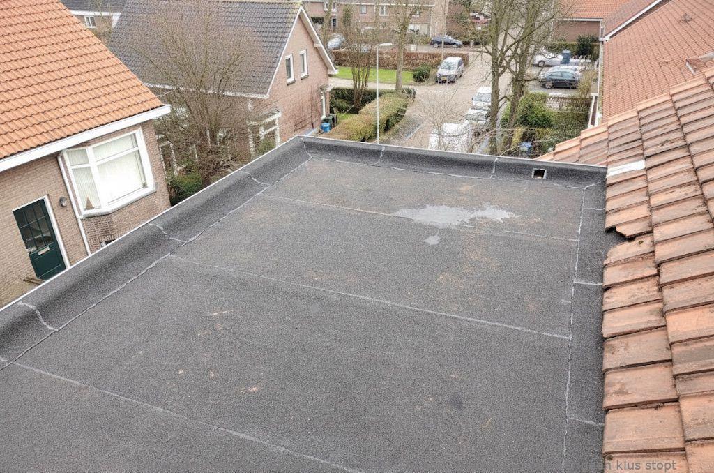 Dakdekker in najaar Almere: Waarom koud weer geen klus stopt